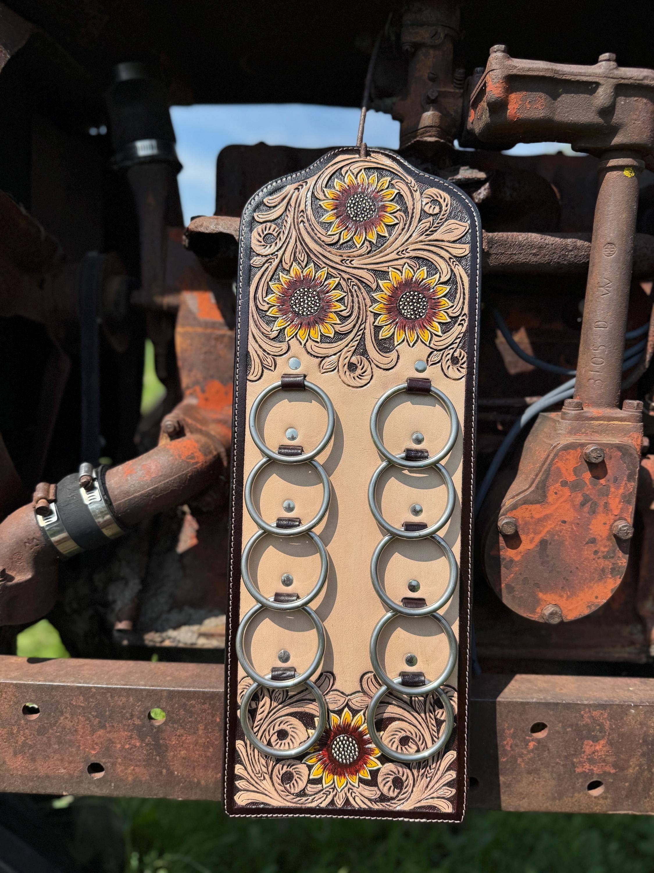 Double B Wild Rags – Großhandel Schal – Damen – Echter Western-Tooling-Leder-Wild-Rag-Schalhalter Keeper ein Double B Wild Rags Exklusiv.3