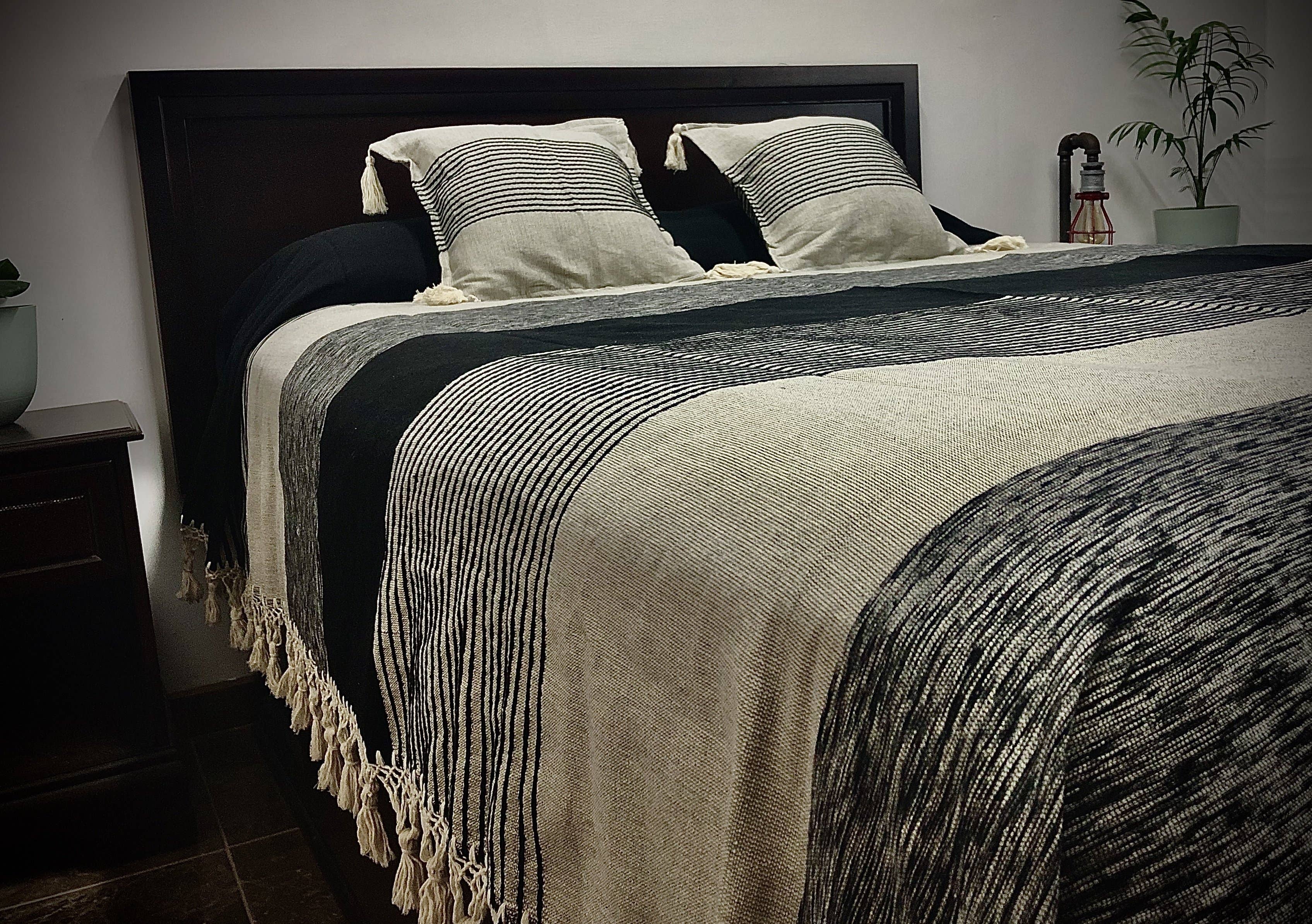 HomageMade - Venta al por mayor Conjunto de ropa de cama - Juego de cama con borla oaxaqueña hecha a mano1