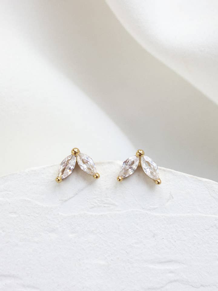 Zoe Post Oorbellen voor wholesale door Shlomit Ofir Jewelry Design