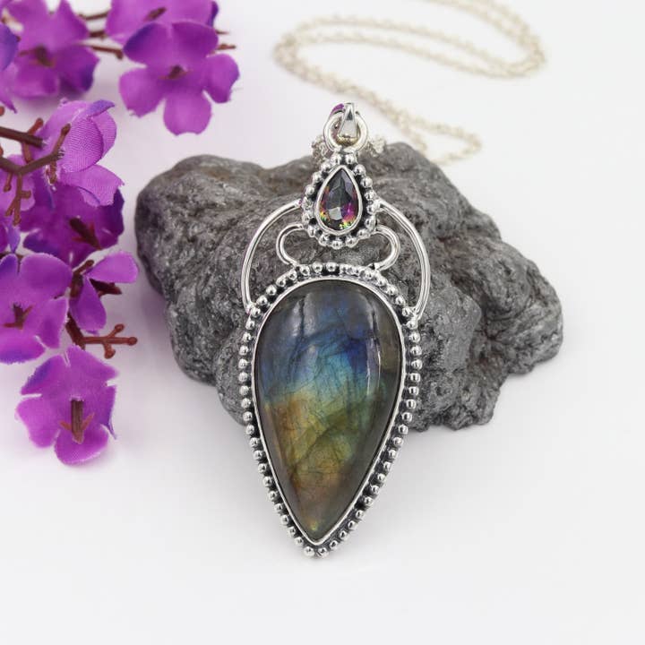 Labradorite Mystic Quartz: Iridescent 925 Silver Pendant for wholesale by Jay Jools