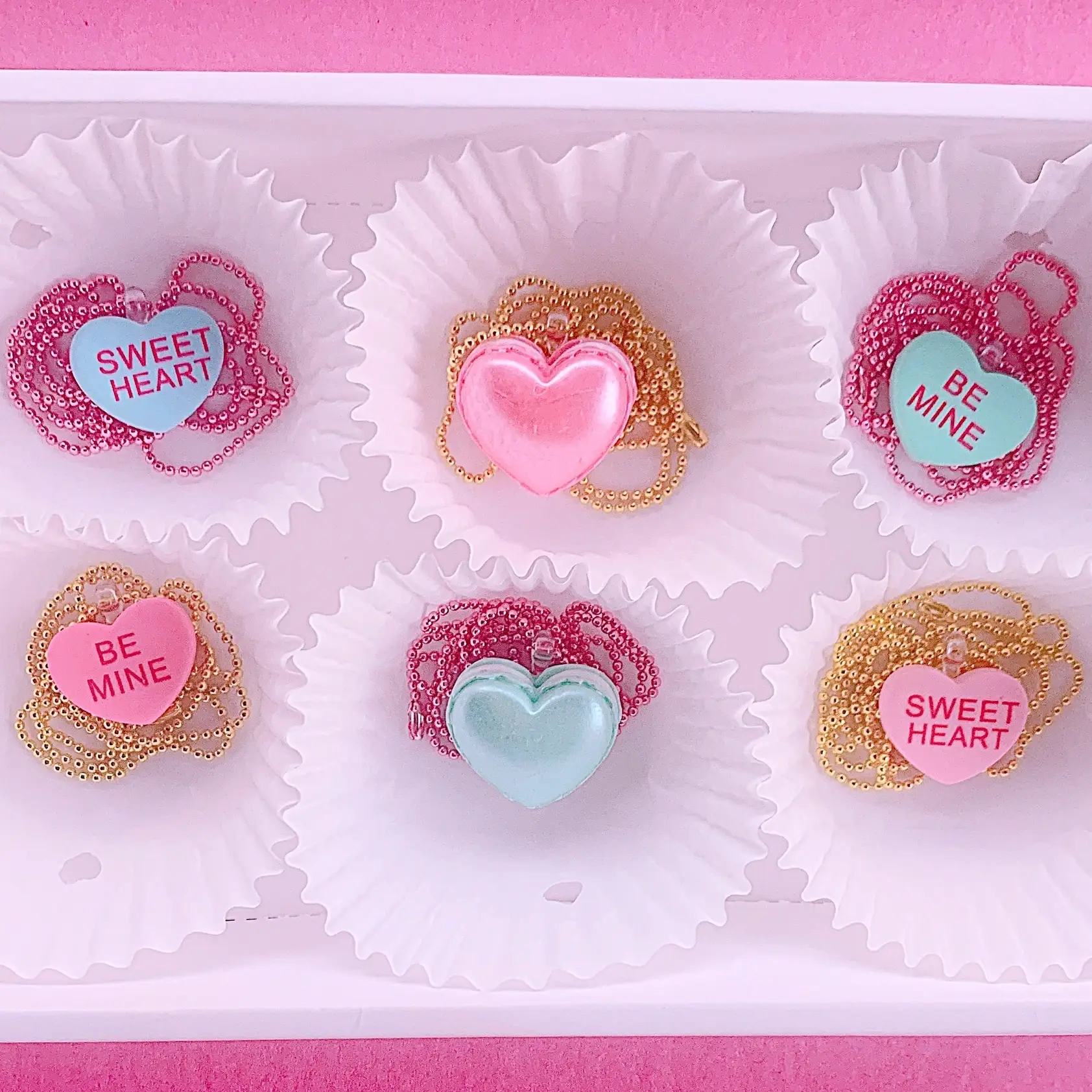 Pop Cutie Accessories & Gifts - Europe – wholesale Halsband - Barn – Samtalsgodishalsband med hjärtan | BFF-halsband1