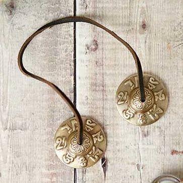 Campane tibetane Tingsha per la vendita all'ingrosso da parte di Carved Culture