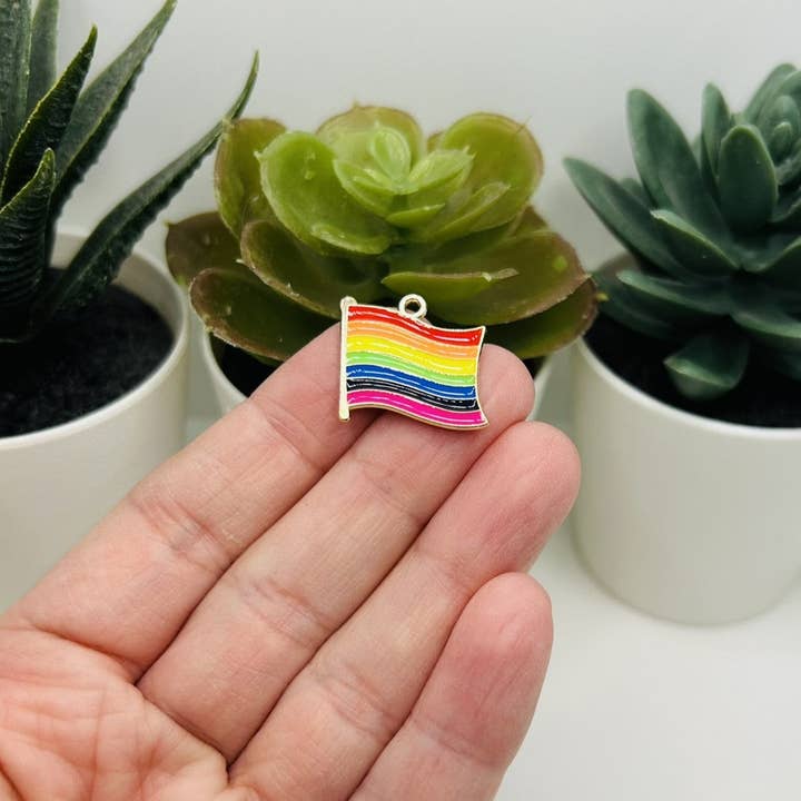 Guerrilla Charm - Wholesale Individual Charm/Pendant - Rainbow Pride Flag Charms, 20.2x19.5mm1