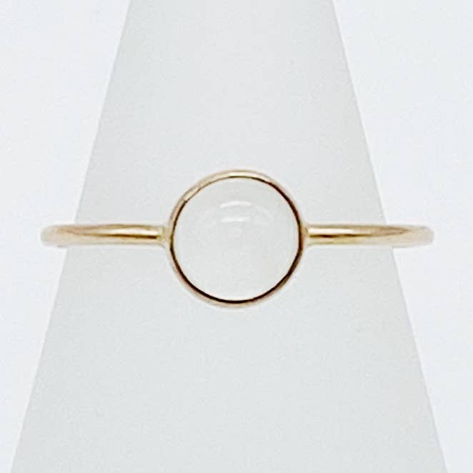 Bague pierre de lune blanche | Bague en or 14 carats avec pierres précieuses pour la vente par From Brooklyn With Love