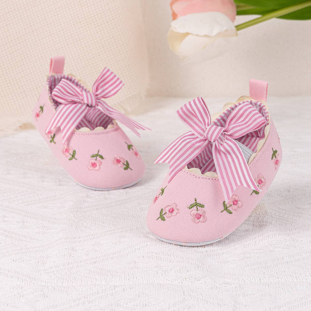 Kids Charm Online - Wholesale Crib Shoes - Baby - Embroidered girls baby shoes with front bow.14