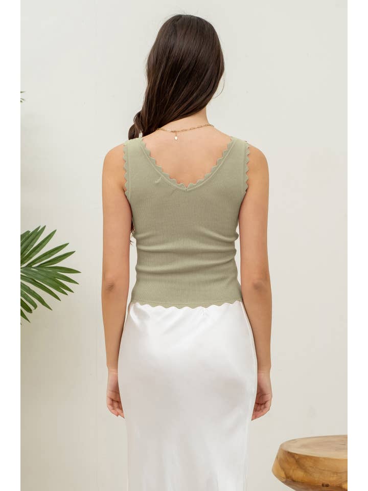 The Workshop Studio – wholesale Stickad topp - Dam – ÄRMLÖS TRÖJA MED KAMMUSSLINGSKANT STICKAD CROP TOP58