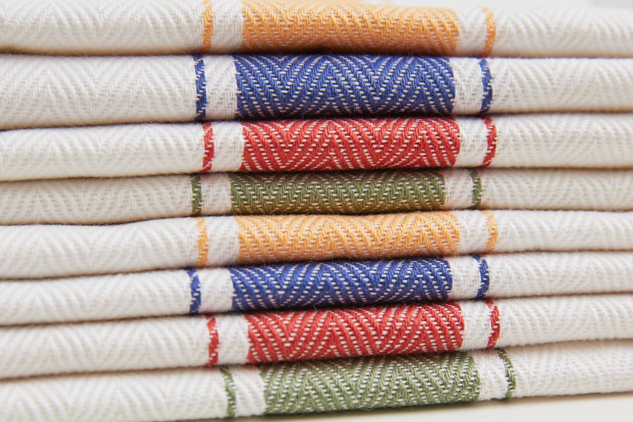 Verve Culture - Wholesale Tea Towel - Classic Italian Kitchen Towel - Herringbone Red9