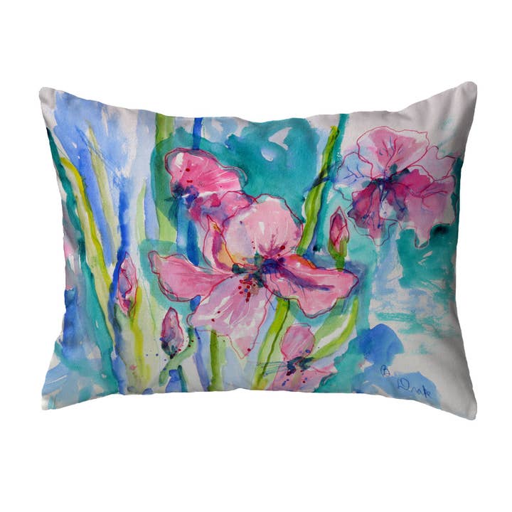Roze Iris kussen zonder snoer binnen /buiten voor wholesale door Betsy Drake Interiors