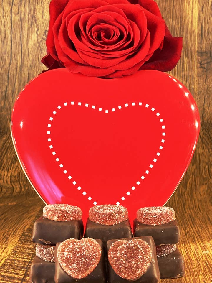 Caixa de Ferro Coeur De Plougastel com 9 Chocolates por atacado de SASU MICHEL CHATILLON