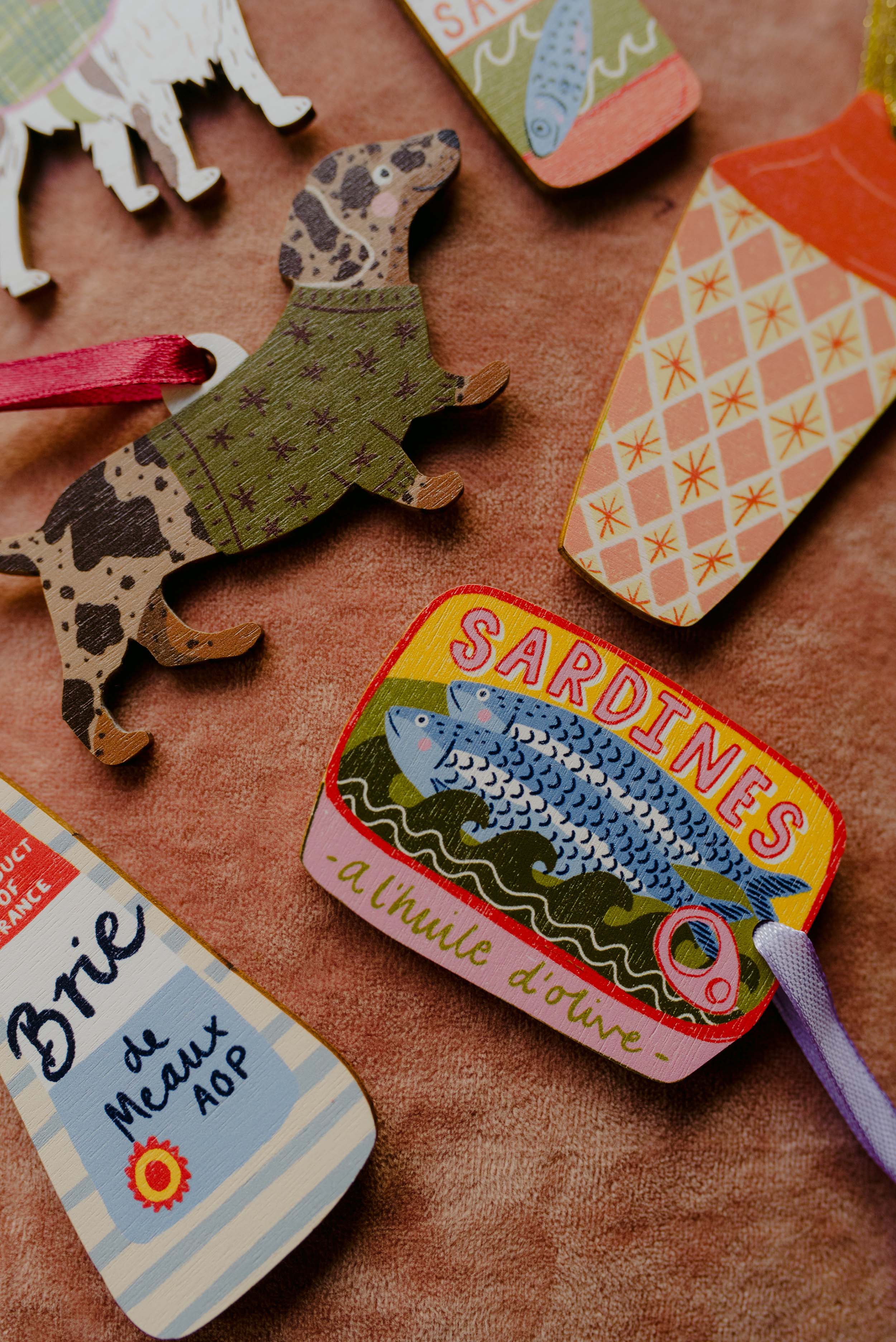 Laura Barnes Wholesale Ltd – wholesale Ornament – Sardines Christmas Decoration1