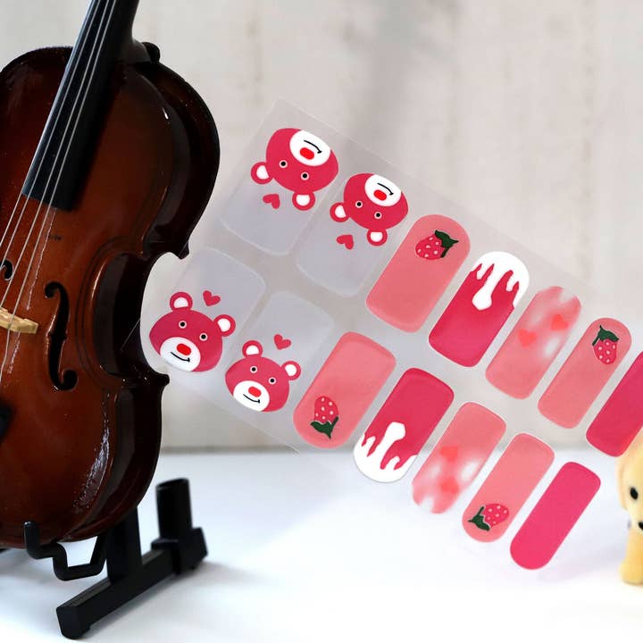 Netter rosa Bär Nagelwickel/Strawberry Hearts Nagellackstreifen/Kinder Cartoon Kawaii Nagelaufkleber/Transparente Tier Sommer Nagelwickel für den Großhandel von ClebleNails