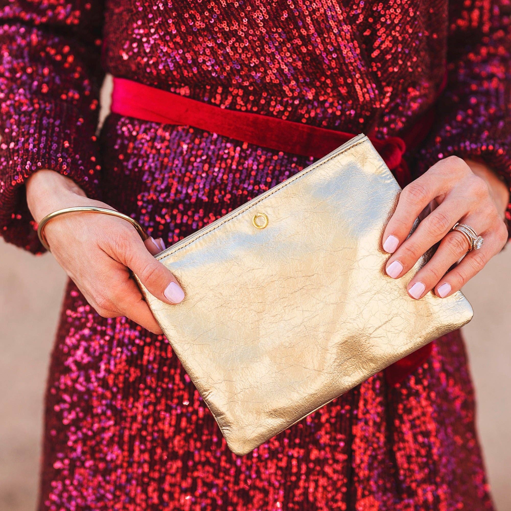 Oventure - Wholesale Pouch - Women's - The Big O® Bracelet Pouch - Gold Rush Patent6