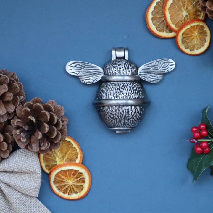 Brass bee – wholesale Knob/pull – Brass Bumble Bee Door Knocker - Pewter Finish