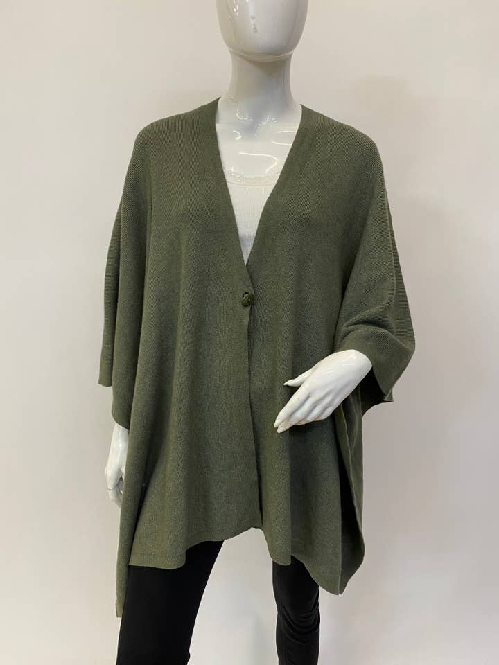 ORNELLA PARIS - Wholesale Poncho - Women's - Ponchos with one button LEL-G8757
15