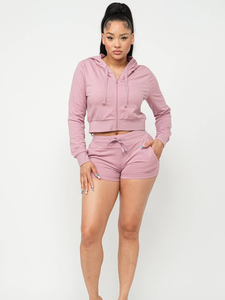 Ensemble haut et short à capuche zippés pour la vente par Boswell