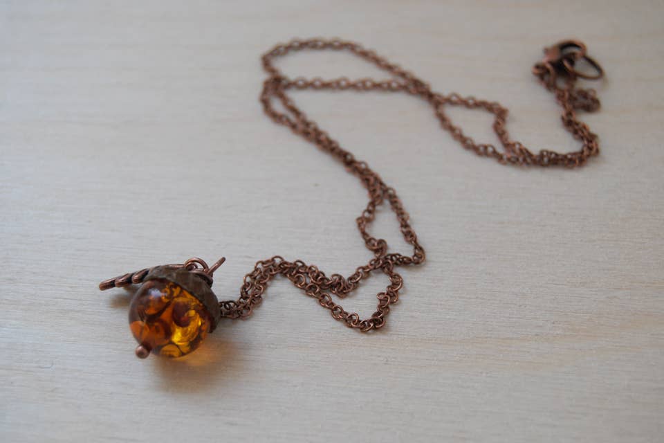 Enchanted Leaves - Wholesale Pendant/Charm Necklace - 18" Amber and Copper Acorn Necklace9