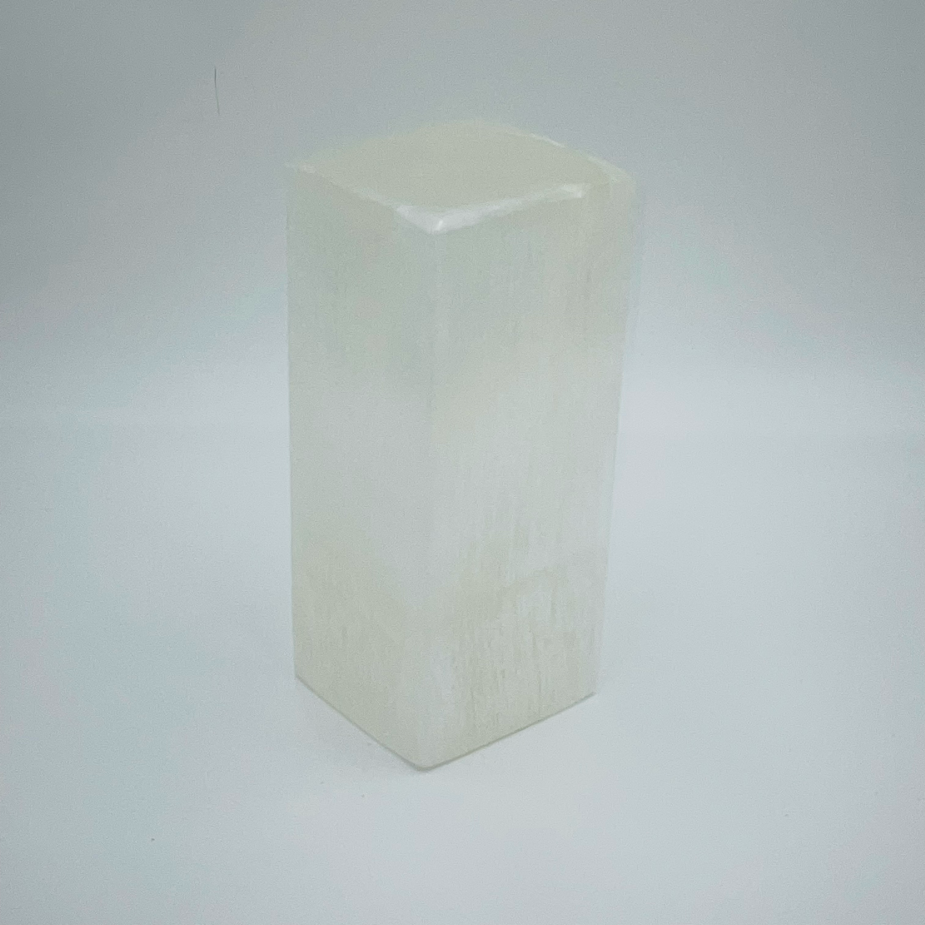 CuartoAstral - Wholesale Accent/Desk Lamp - Rectangular Selenite Crystal Lamp3