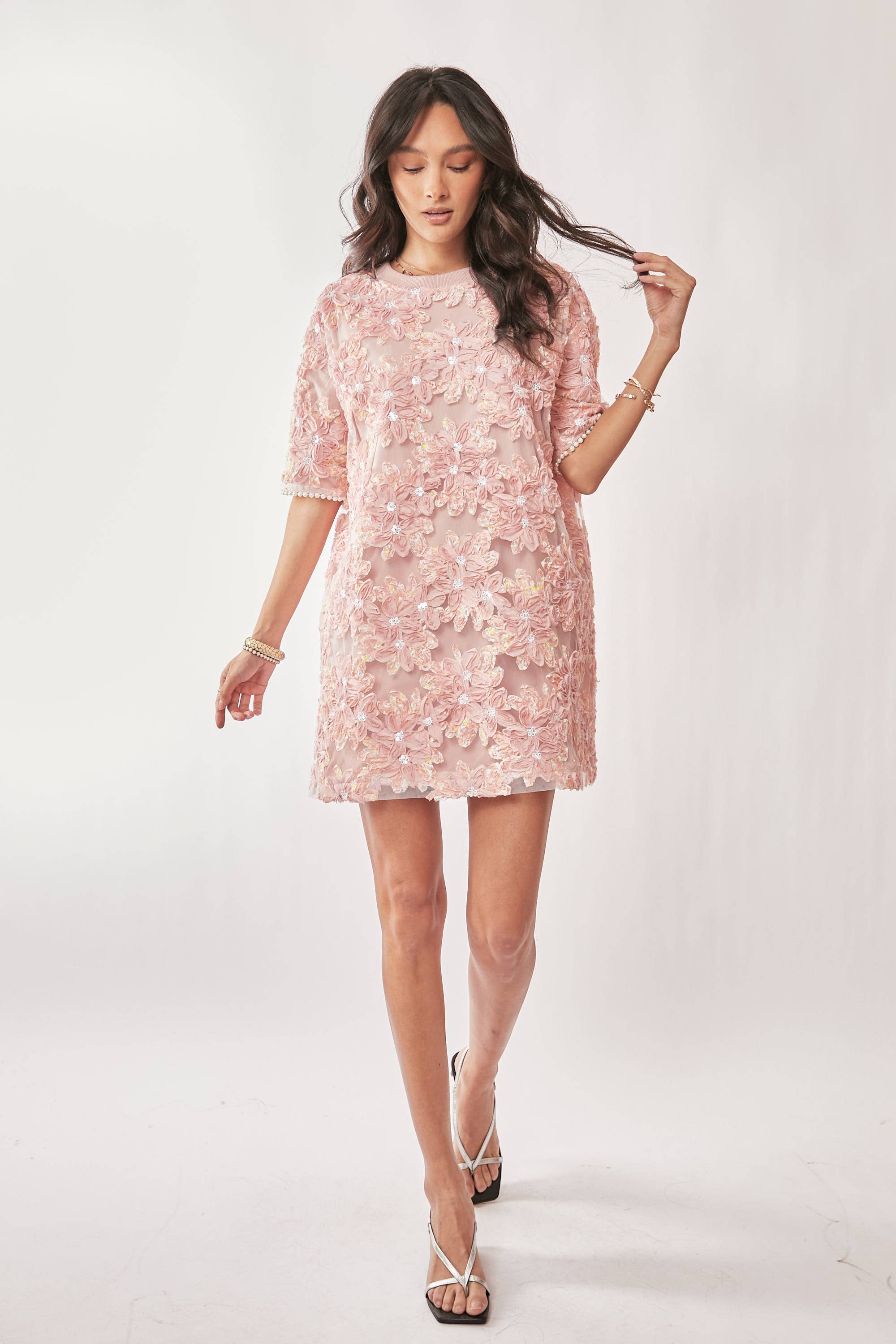 ROSE FLORAL ROBE COURTE EN TULLE BRODÉE DE FLEURS ET PAILLETÉE en vente sur Faire6