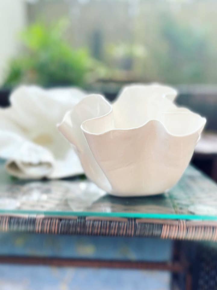 Organic Wavy Bowl for wholesale by Objects in Clay