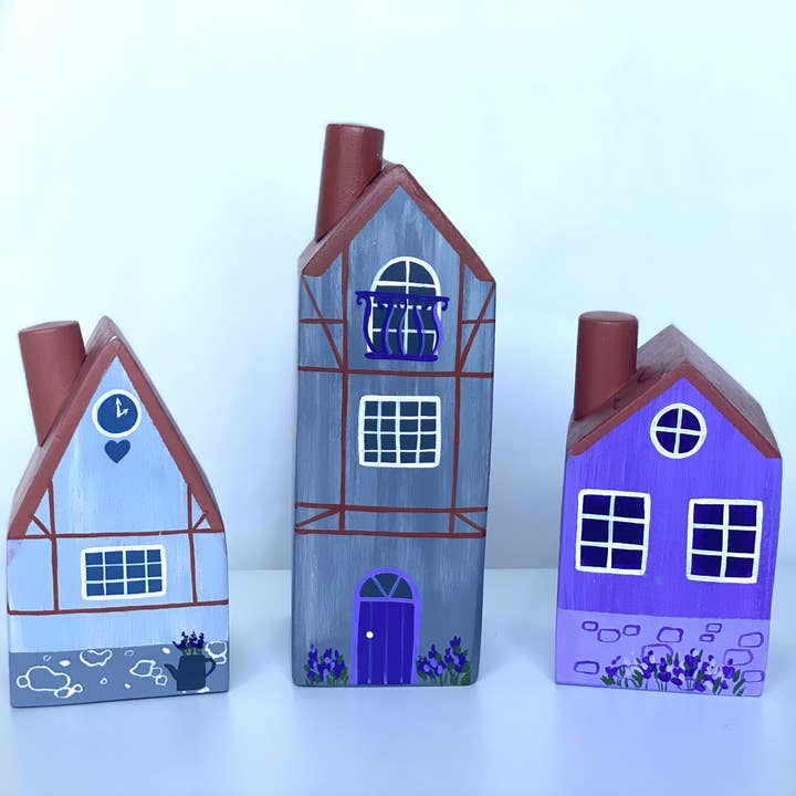 PoppyBabyCo – Engroshandel Trælegetøj - Børn – Wooden fransk lavendel landsby huse2