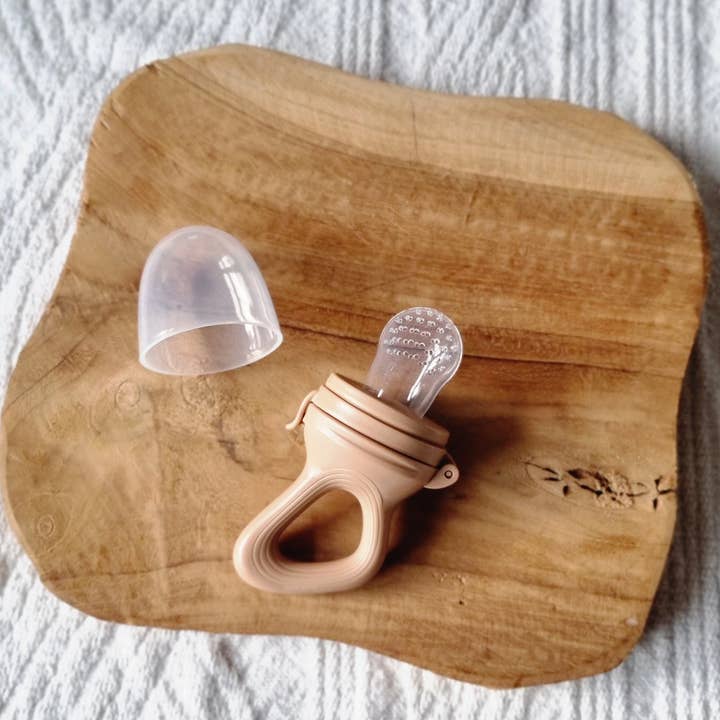 Rammelaartje - Wholesale Feeding Set - Baby - Fruit Food Pacifier - Soft Brown