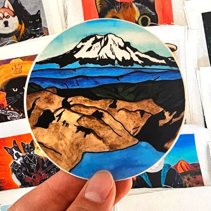 Autocollant en vinyle Mont Rainier depuis le Mont Saint Helens pour la vente par MeerCatArt