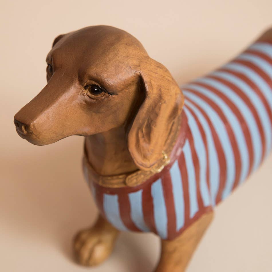 Mahe Homeware - Wholesale Decorative Figurine - Resin Smockey Dachshund3