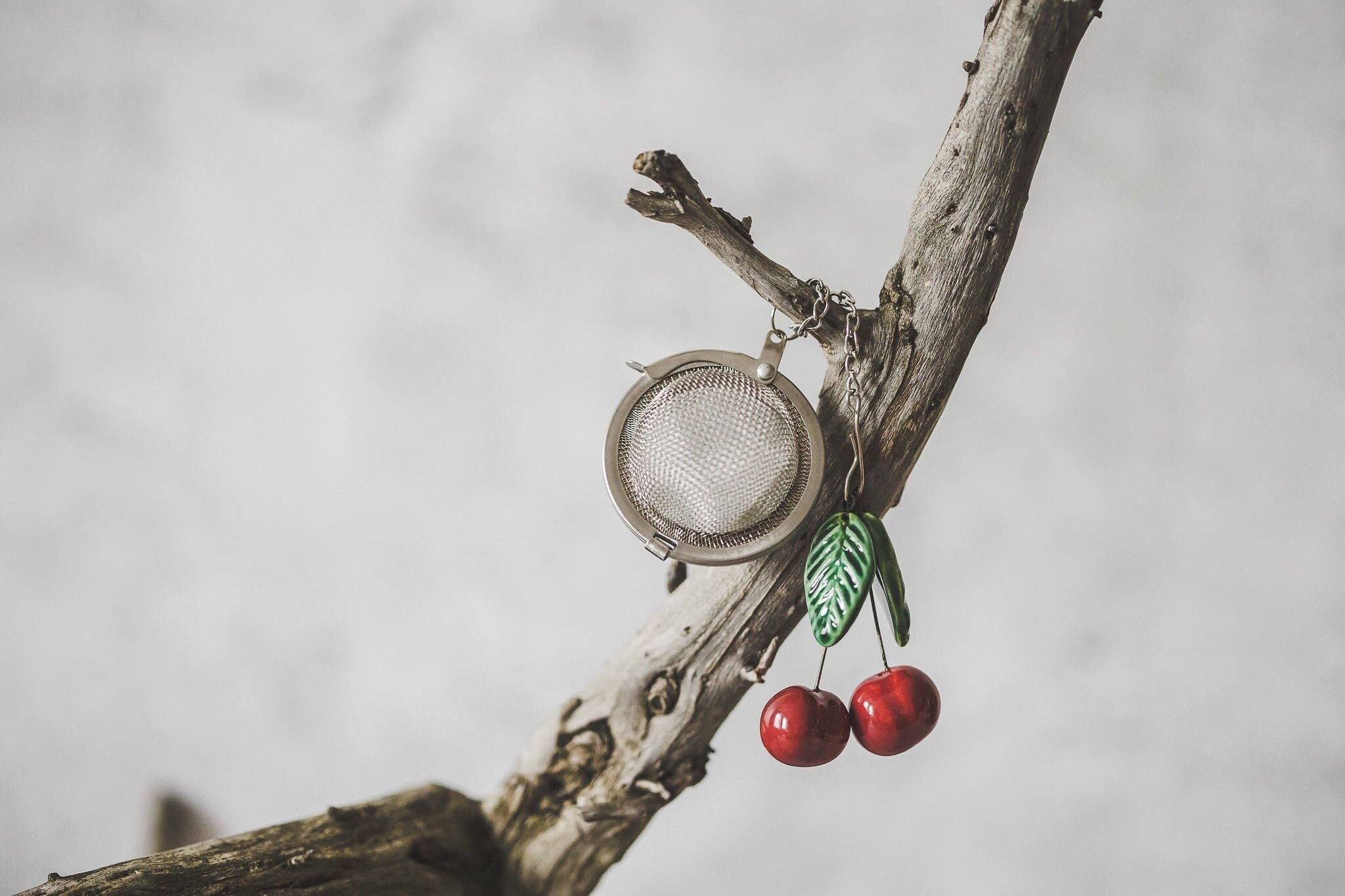 Danutė Murauskienė - Wholesale Tea Strainer/Infuser - Tea infuser with cherries0