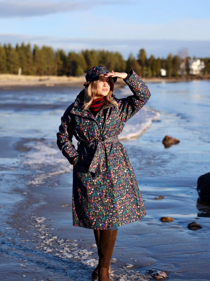 Danefae København - Wholesale Raincoat - Women's - Danelisabeth Raincoat Dk Navy BOTANICAL3