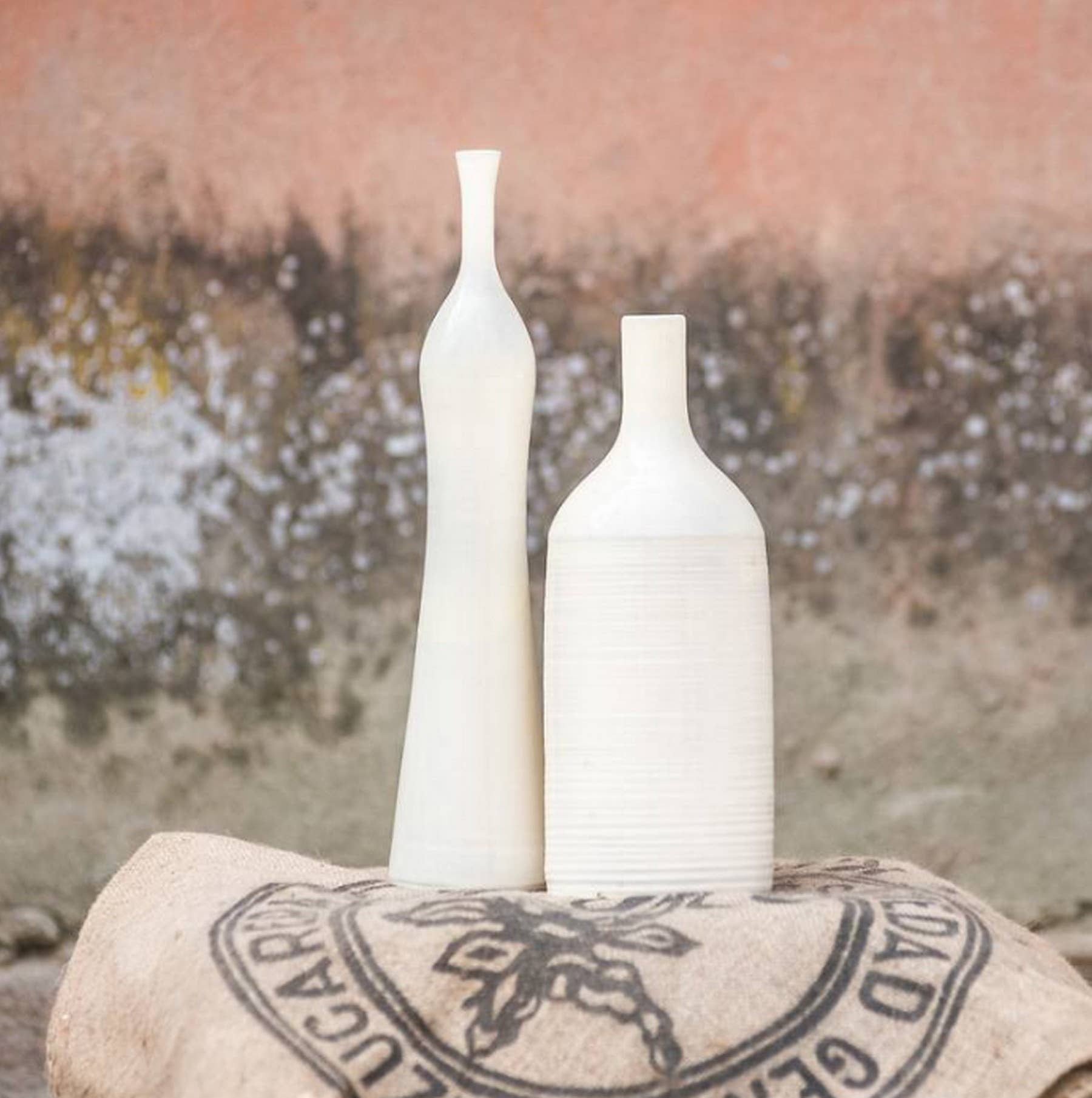 Cerámica Roca Caus - Wholesale Vaas - Traditionele slanke vaas van geglazuurd keramiek1