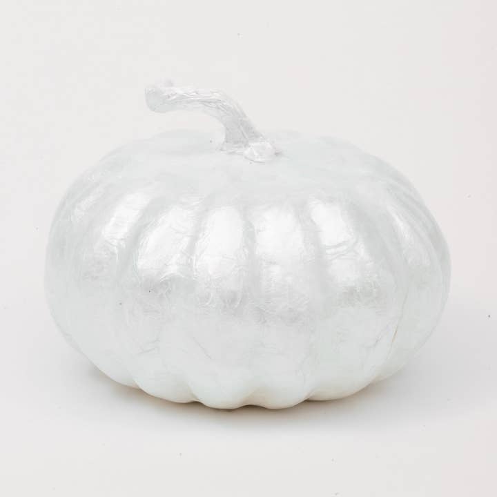 Petite citrouille en capiz, perle pour la vente par Joanna Buchanan