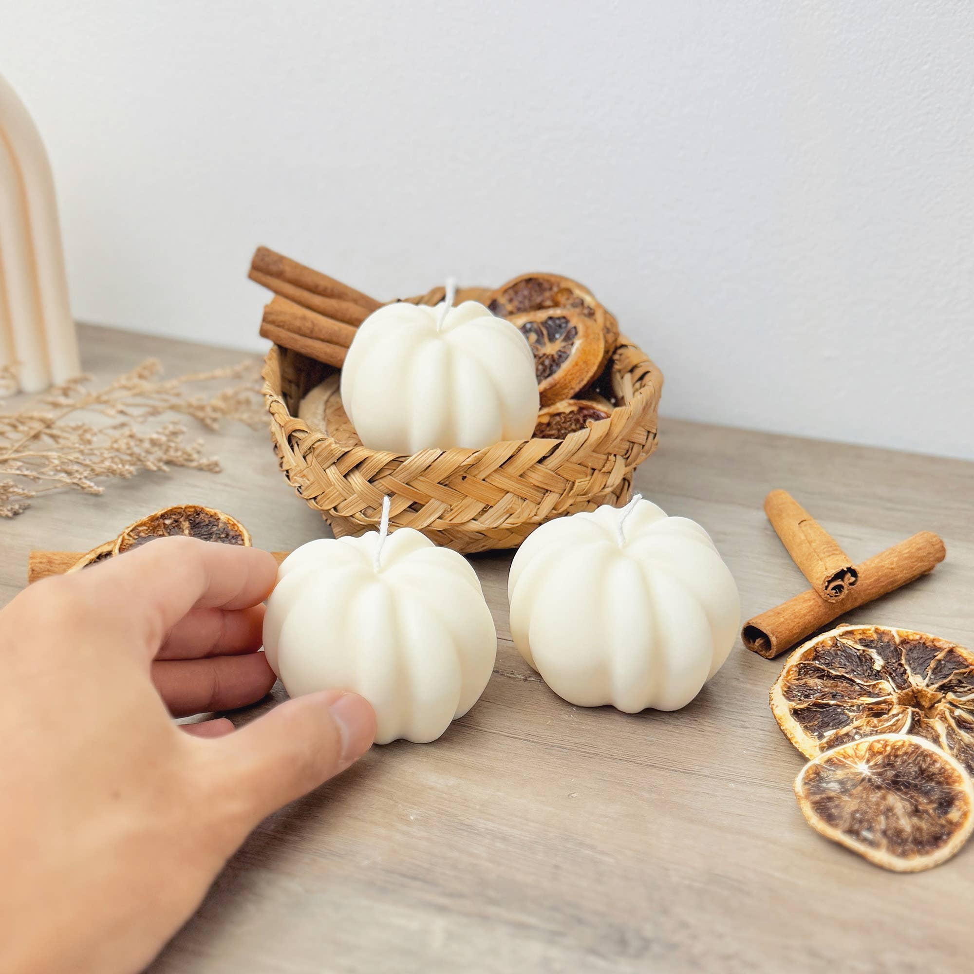 Eli and Things - Wholesale Novelty Candle - White Pumpkin Candle - White Halloween Decoration3