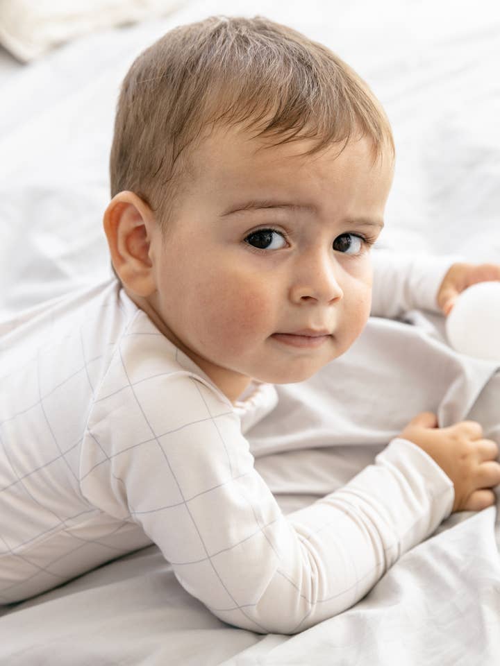 Vérifier la combinaison Zippy en bambou pour la vente par Lilulila