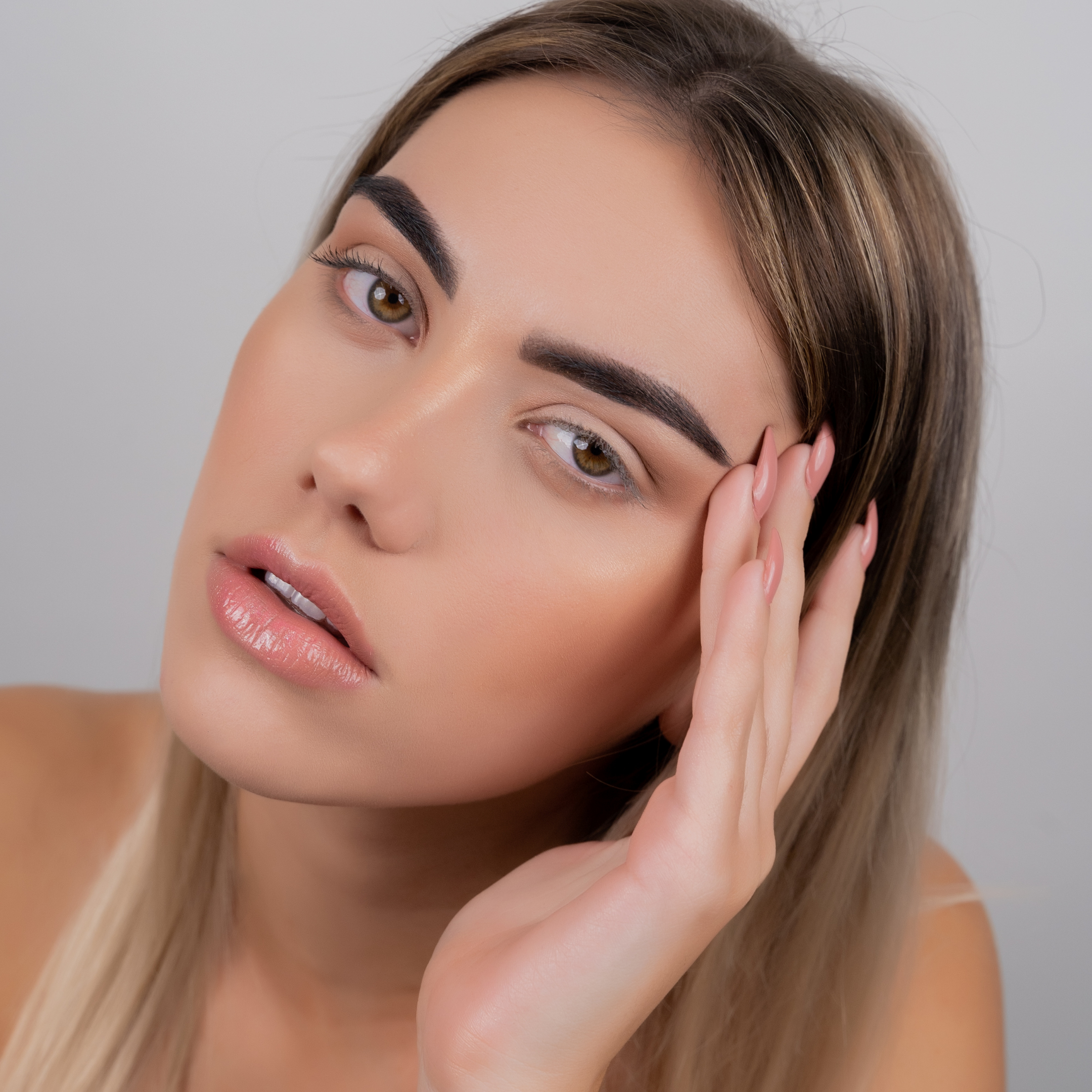 Blink Professional – Engroshandel Øjenbrynsblyant – Henna-pigmenter7