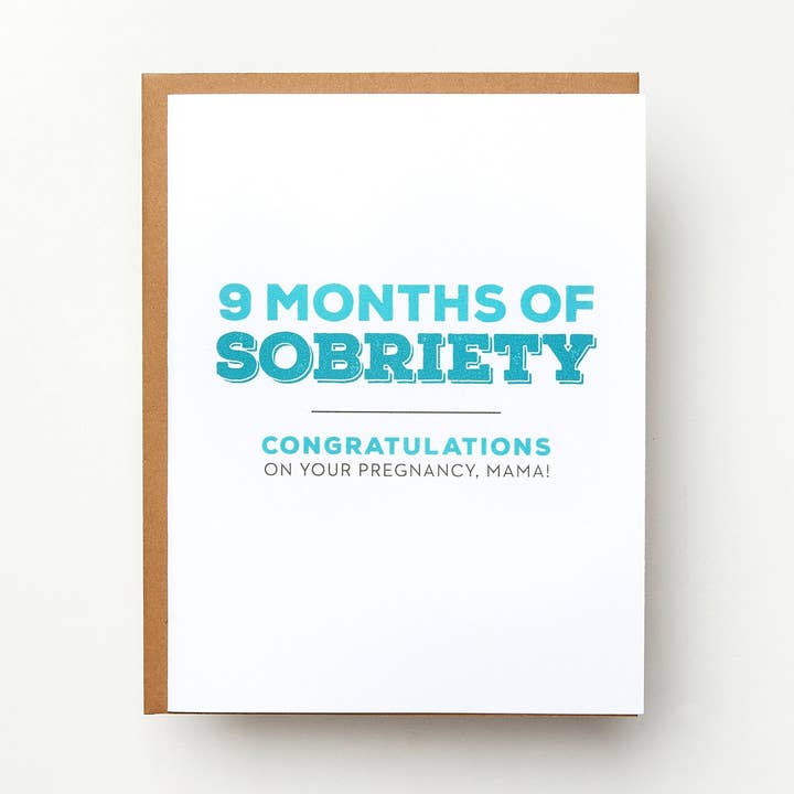 9 mois de sobriété, félicitations pour votre carte de grossesse pour la vente par Red Headed Stepchild Paper Co.