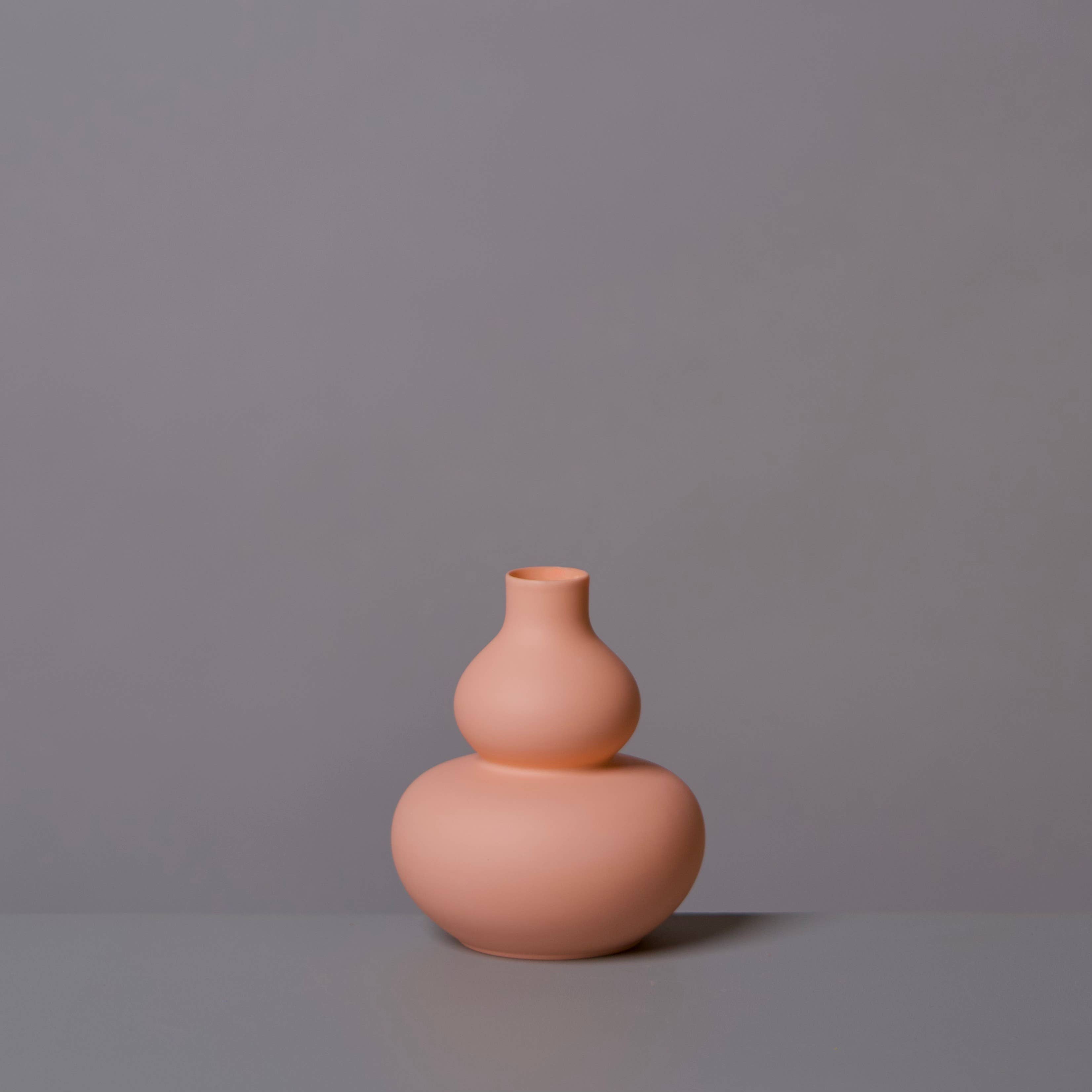 Middle Kingdom - Wholesale Vase - Matte Porcelain Mini Double Gourd Vase3