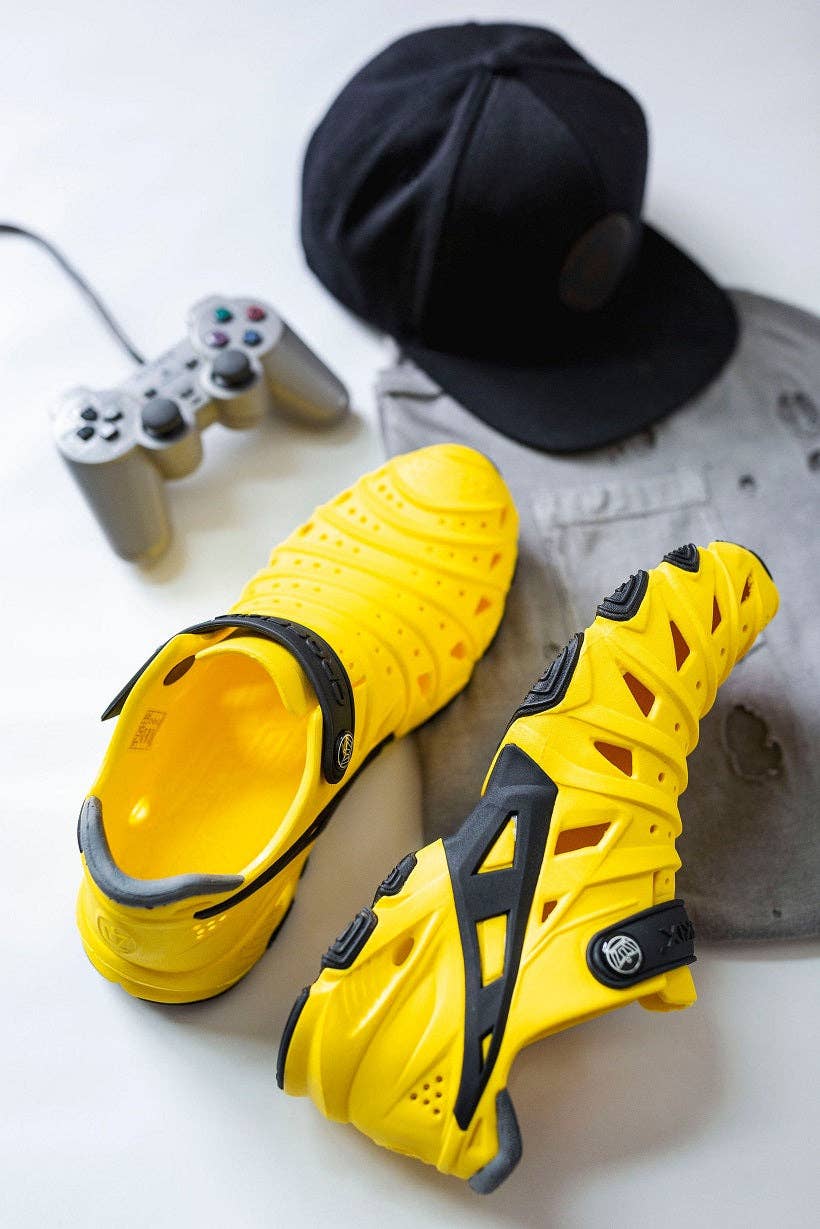 2.0 Yellowjacket Athletic Water Shoes for wholesale on Faire10