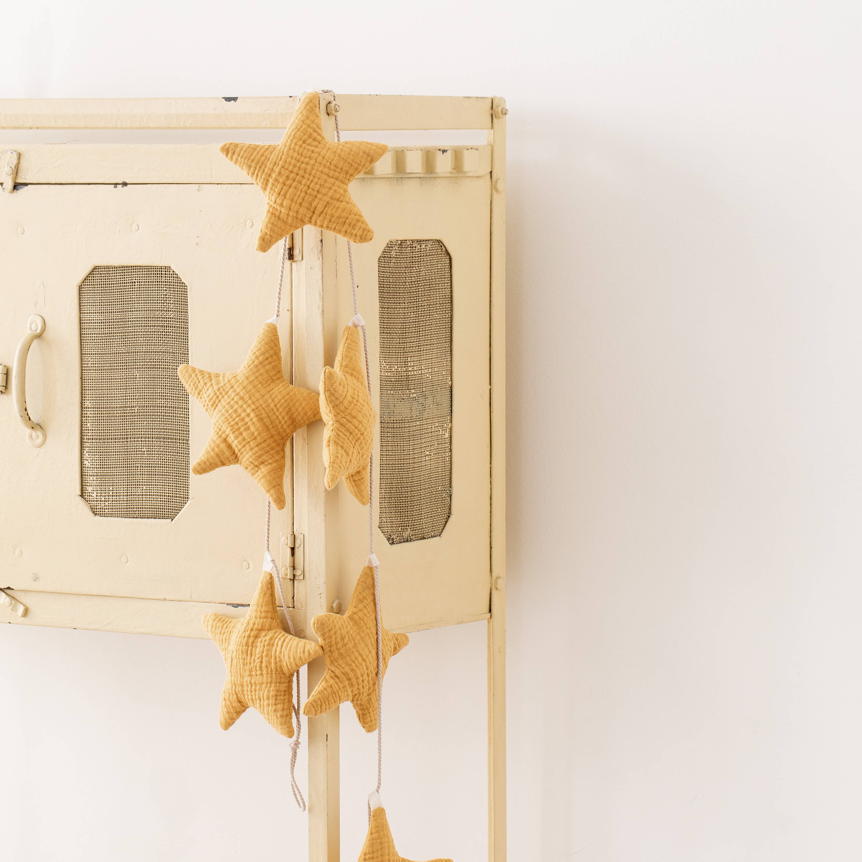 Monocrom – Großhandel Wimpel/Girlande – Sternengirlande Senf2