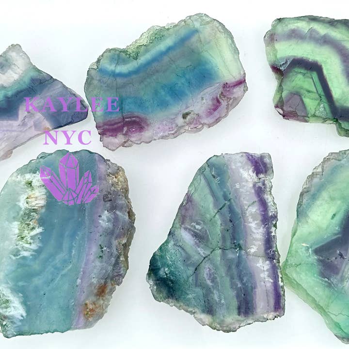 Lastra di fluorite naturale Crystal Healing Energy da 2 libbre, 6-9 pezzi per la vendita all'ingrosso da parte di KayleeNYC