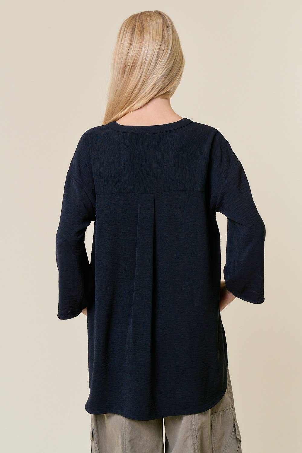 Doe and Rae - Wholesale Tunic - Women's - HALF BUTTON HI-LO BLOUSE - 43942T10