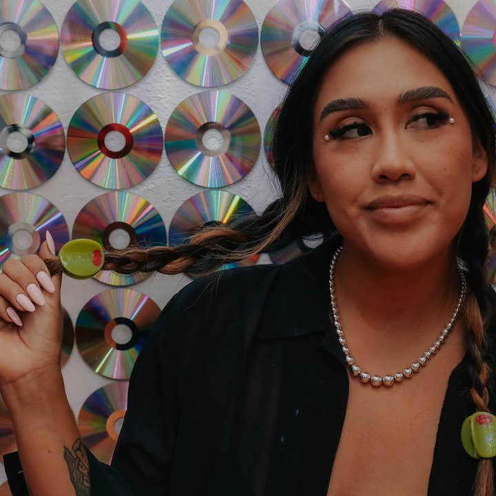 The Peach Fuzz - Wholesale Hair Accessories Set - Women's - Stuffed Olive Mini Hair Claw5