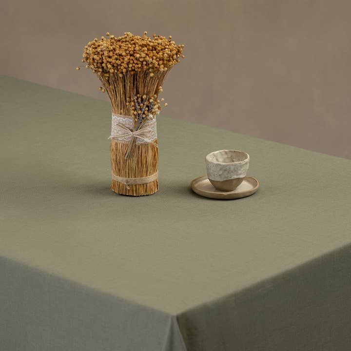 menique - Wholesale Tablecloth - European Linen Tablecloth - Natural Table Linens Stone Green