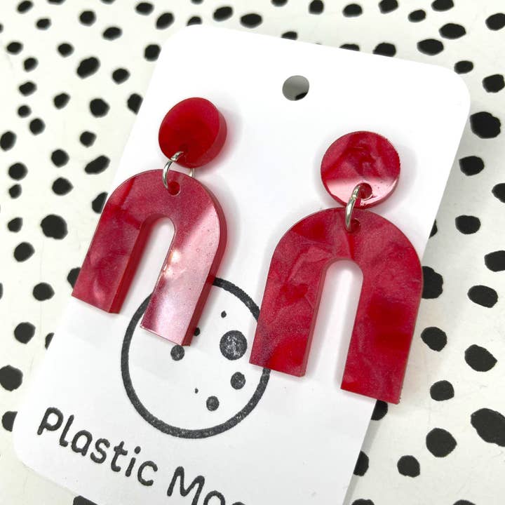 Wooden Earring Stand with Heart detail for wholesale by Plastic Moon