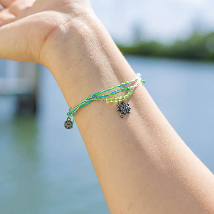 MARINE LIFE RESCUE PROJECT - Wholesale Charm/Dangle Bracelet - Sea Turtle Charm Bracelet on Species Mantra Wood Ornament