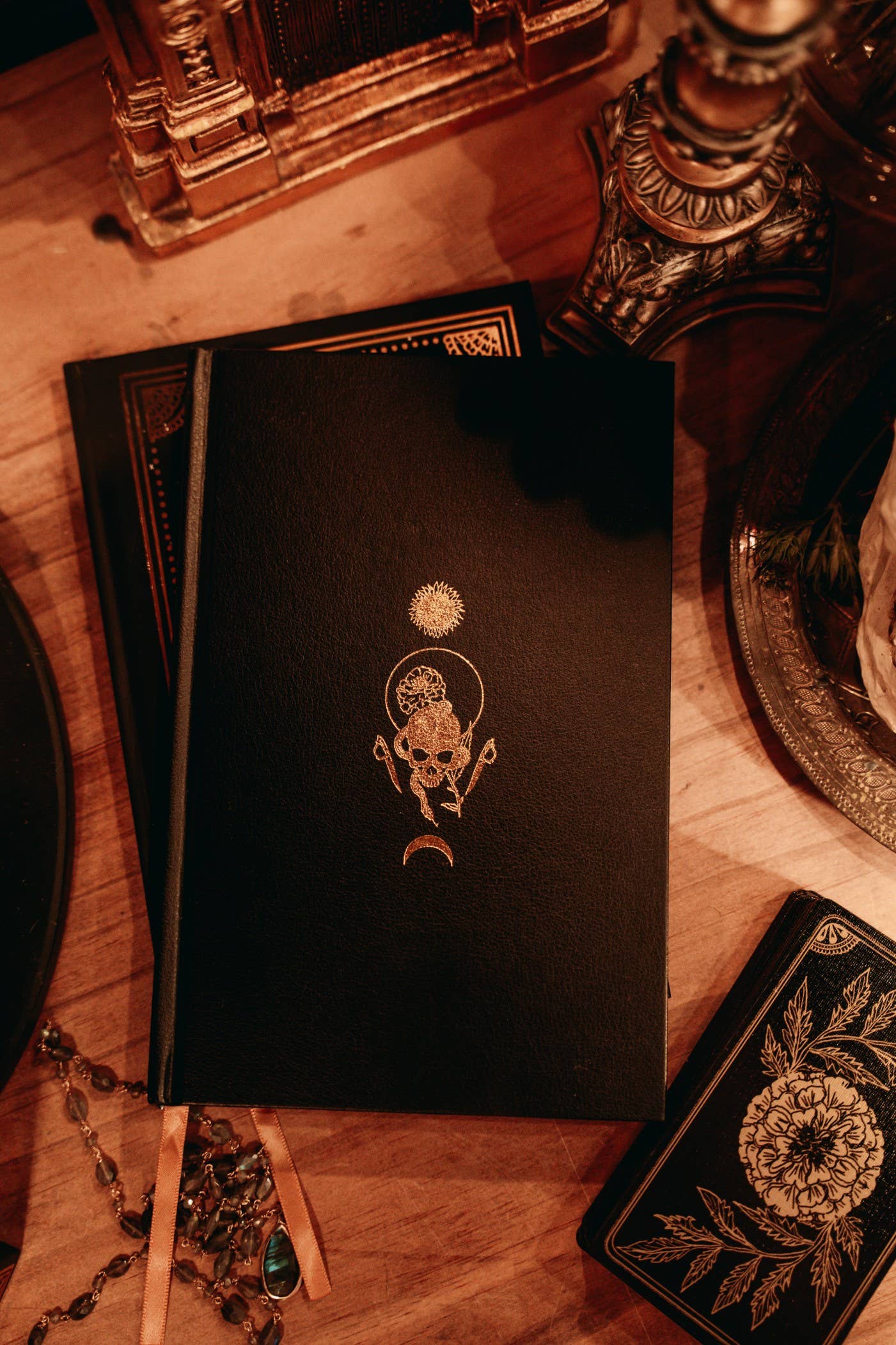 13th Press - Wholesale Tarot Cards - The Marigold Tarot - Box Set4