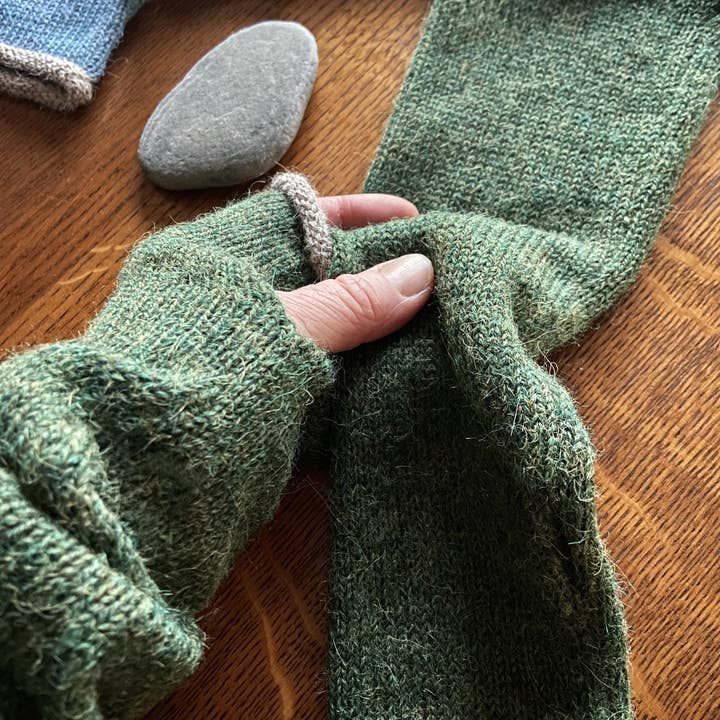 Samantha Holmes Alpaca Clothing and Gifts - Vendita all'ingrosso Muffole - Donna - Lunghi guanti senza dita in alpaca6