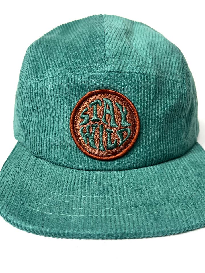 Wandpaneel Stay Wild aus Corduroy 5 für den Großhandel von Little Wilder Kids