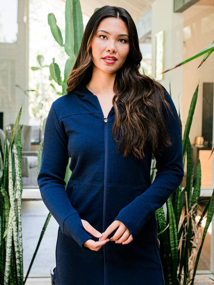 FELPA JEMMA CON ZIP LUNGA IN BAMBÙ E COTONE BIOLOGICO CON CAPPUCCIO per la vendita all'ingrosso da parte di YALA