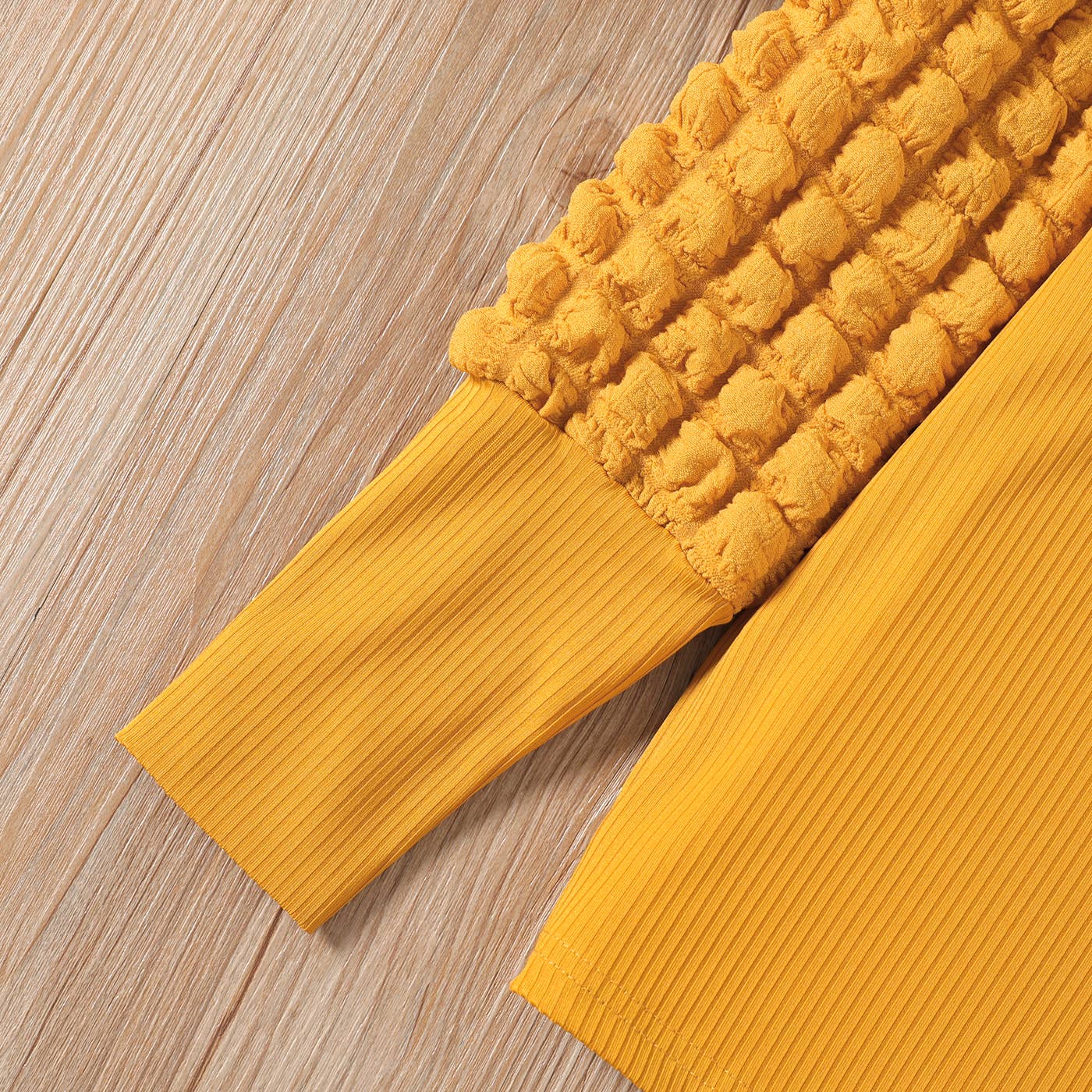 PatPat - Vendita all'ingrosso Maglietta - Bambini - Maglia per bambina a maniche lunghe a sbuffo con collo alto e tessuto testurizzato2