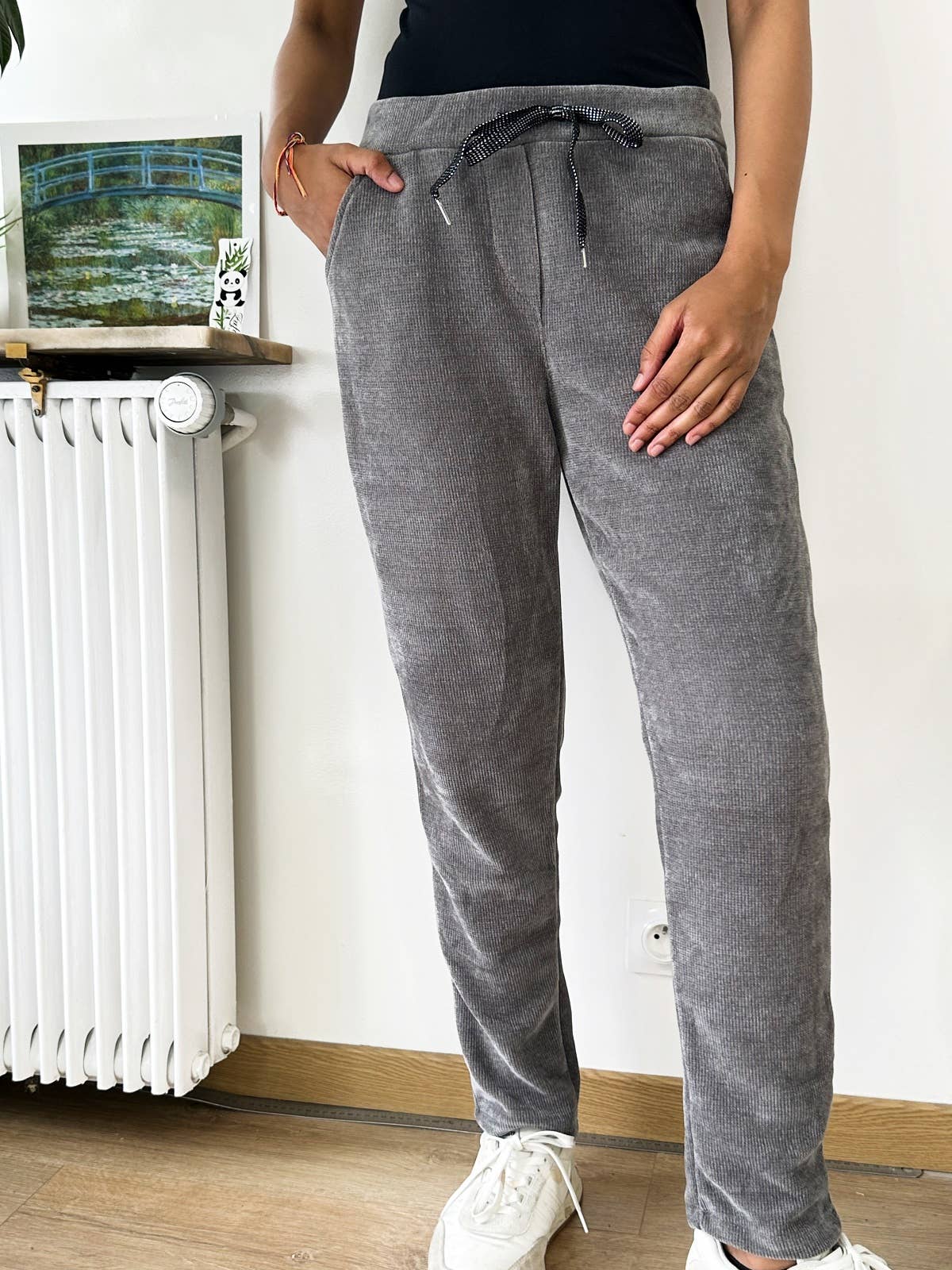 ZAFA PARIS - Vendita all'ingrosso Pantalone - Donna - 56F03P45-Panta-Jogg in velluto con tasca frontale2